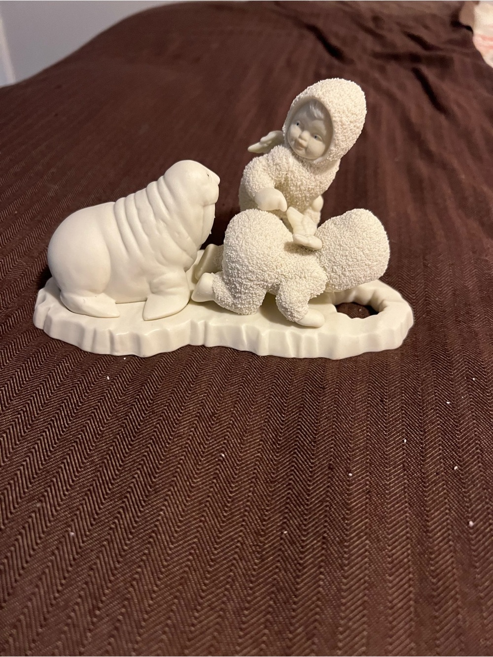 SNOWBABIES 1995 “I Can’t Find Him” Good Condition. . No Outer Box